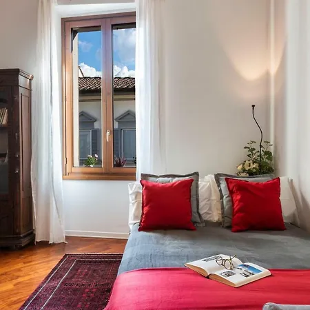 Renovated 19th-century In An Authentic Area Apartment