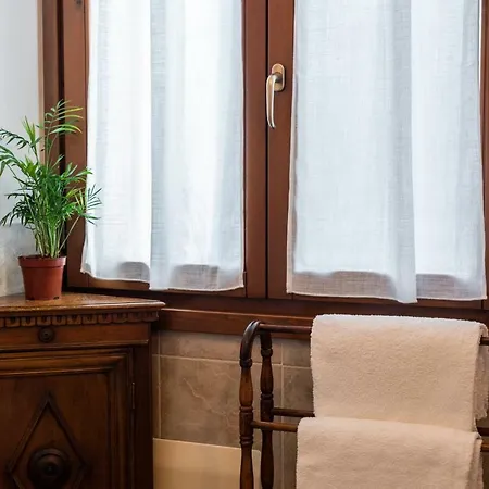 Apartment Renovated 19th-century In An Authentic Area