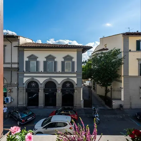 Renovated 19th-century In An Authentic Area *