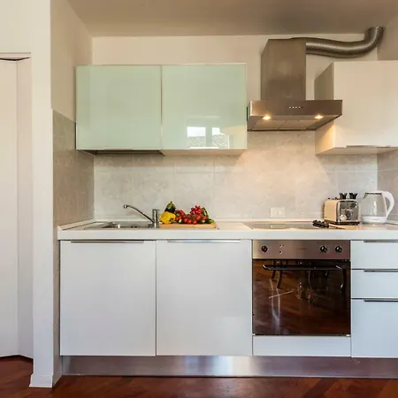 Renovated 19th-century In An Authentic Area Appartamento Firenze