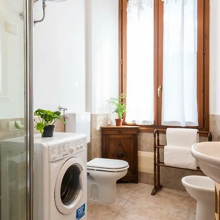 Renovated 19th-century In An Authentic Area *